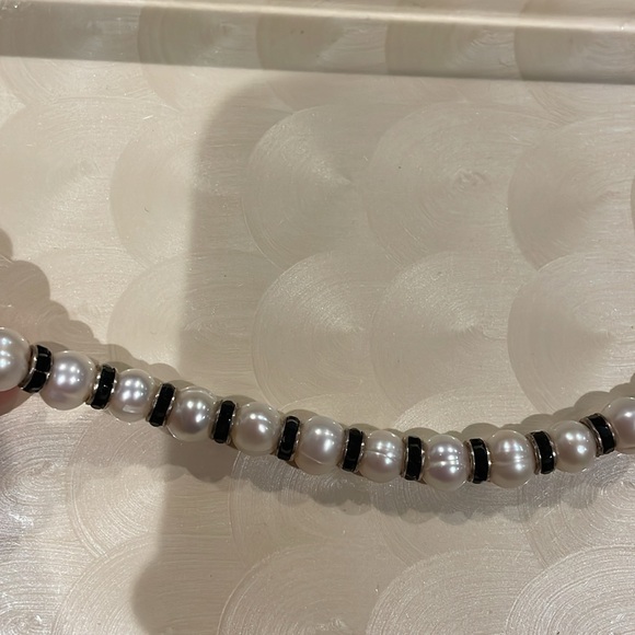 Fresh water pearls and Swarovski crystals bracelet - Picture 6 of 7